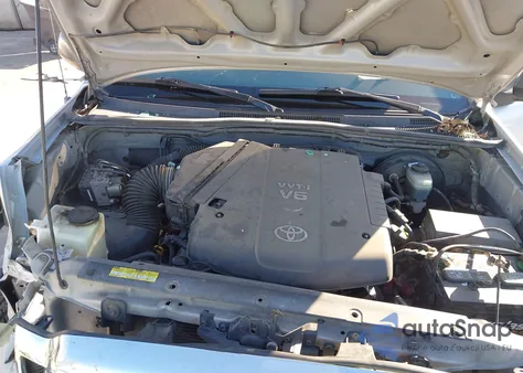 2005 Toyota Tacoma Prerunner V6 z USA, uszkodzony, nr VIN 5TEJU62N35Z047177